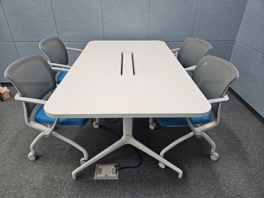 7cfe4d548dcc35e9c5d9d810eee93e73_1762159900_9442.jpg